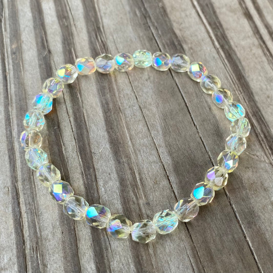 Iridescent bracelet